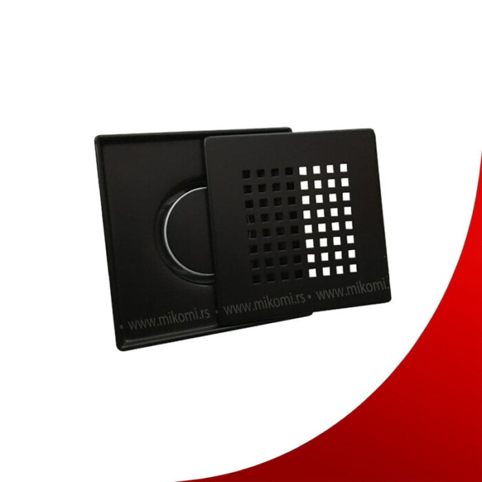 Fotografija vertikalne crne resetke dimenzija 15x15.